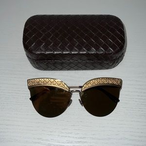 Bottega Veneta Women's Tan and Gold Cat Eye Sunglasses!